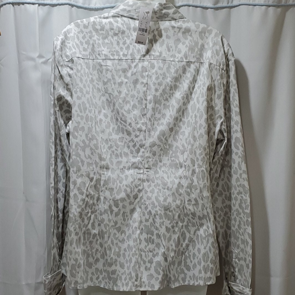 New York & Company White and Light Gray Leopard Print Button-Down Shirt - Picture 5 of 8